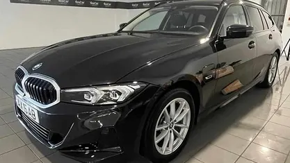 Preto Usado 2023 BMW 320 Carrinha | € 35.900 (Preço justo)