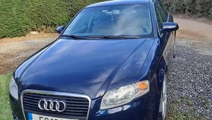 Usado Audi A4 135 HP (99 kW) 2004 Azul Sedan