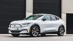 Cinza Usado 2023 Ford Mustang Mach-E SUV | € 44.000 (Preço justo)