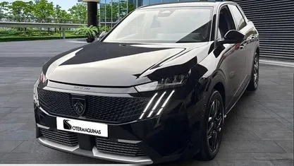 Preto Usado 2025 Peugeot 3008 Allure SUV | € 34.100 (Preço justo)