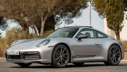 Cinzento Usado 2023 Porsche 911 | € 155.000 (Bom preço)