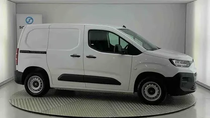 Branco Usado 2025 Citroën Berlingo Monovolume | € 19.990 (Preço justo)