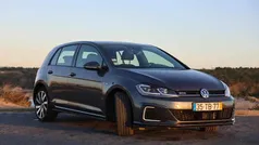 Cinzento Usado 2017 VW Golf VII GTE Citadino | € 18.000 (Preço justo)