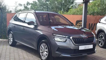 Usado Skoda Kamiq Style 110 HP (80 kW) 2023 Cinza SUV