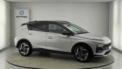 Usado 2024 Hyundai Bayon Premium SUV | € 21.290 (Preço justo)