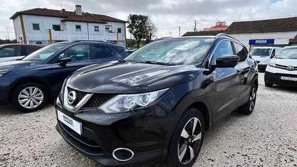Usado Nissan Qashqai 110 HP (80 kW) 2016 Preto SUV