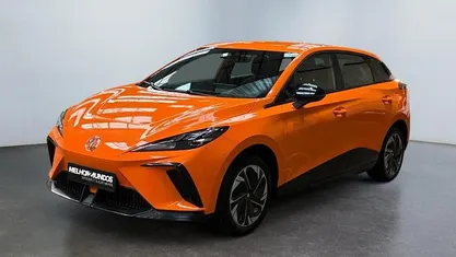 Usado MG MG4 EV 125 kW (170 HP) 2023 Laranja Citadino