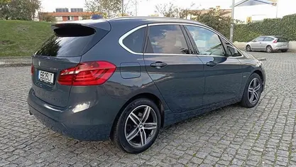 Cinzento Usado 2016 BMW 218 Carrinha | € 15.500 (Preço justo)