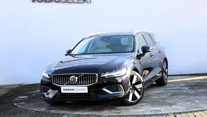 Preto Usado 2025 Volvo V60 Plus Carrinha | € 46.300 (Preço justo)