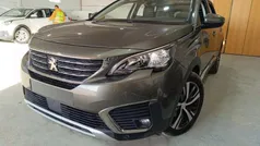 Cinzento Usado 2019 Peugeot 5008 Allure Monovolume | € 24.250 (Preço justo)