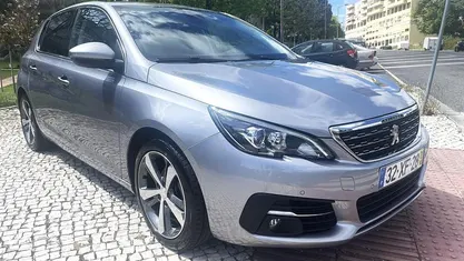 Usado Peugeot 308 Allure 130 HP (95 kW) 2019 Outro