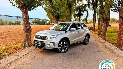 Cinza Usado 2021 Suzuki Vitara Style SUV | € 19.750 (Preço justo)