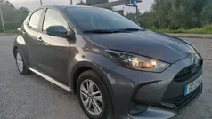 Cinza Usado 2023 Toyota Yaris Plus | € 19.800 (Preço justo)