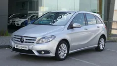 Cinza Usado 2014 Mercedes B200 Monovolume | € 11.900