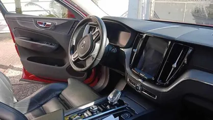 Usado Volvo XC60 392 HP (288 kW) 2019 SUV