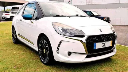Branco Usado 2016 DS Automobiles DS3 | € 12.900 (Preço justo)