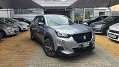 Cinza Usado 2022 Peugeot 2008 Active SUV | € 17.400 (Bom preço)