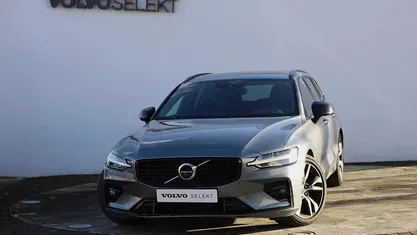 Usado 2021 Volvo V60 R-Design Carrinha | € 29.800 (Preço justo)