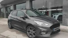 Cinzento Usado 2021 Ford Fiesta Citadino | € 15.500 (Preço justo)