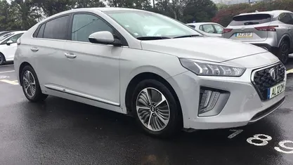 Cinzento Usado 2021 Hyundai Ioniq Citadino | € 16.990 (Preço justo)