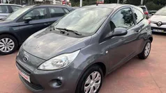 Cinzento Usado 2015 Ford Ka Titanium Citadino | € 6.890 (Preço justo)