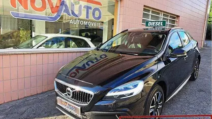 Usado 2018 Volvo V40 CC Carrinha | € 18.600 (Preço justo)