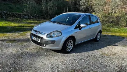 Cinzento Usado 2010 Fiat Punto Citadino | € 3.300 (Bom preço)
