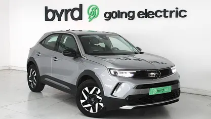 Cinzento Usado 2022 Opel Mokka-e Elegance SUV | € 19.900 (Preço justo)