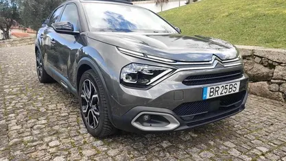 Usado Citroën e-C4 100 kW (136 HP) 2022 Cinzento