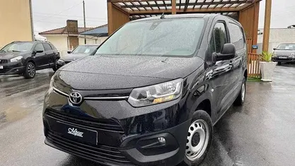 Preto Usado 2022 Toyota Proace City City Monovolume | € 17.950 (Preço justo)