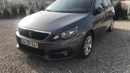 Usado Peugeot 308 102 HP (75 kW) 2019 Cinzento Carrinha