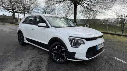 Branco Usado 2022 Kia e-Niro SUV | € 24.990 (Preço justo)