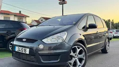Cinza Usado 2010 Ford S-MAX Titanium Monovolume | € 7.750 (Preço justo)