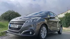 Usado 2019 Peugeot 208 Signature Sky Citadino | € 13.800 (Bom preço)