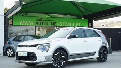 Branco Usado 2023 Kia e-Niro SUV | € 28.000 (Preço justo)