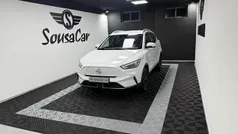 Branco Usado 2022 MG ZS Comfort Sedan | € 19.990 (Preço justo)
