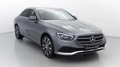 Cinzento Usado 2023 Mercedes E300 Sedan | € 49.990 (Bom preço)