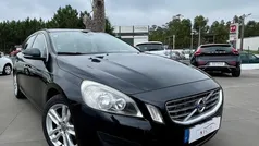 Usado 2012 Volvo V60 Drive Kinetic Carrinha | € 11.900 (Preço justo)