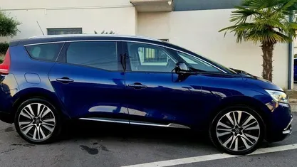 Azul Usado 2018 Renault Grand Scénic IV Monovolume | € 22.750 (Preço justo)