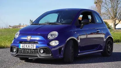 Usado Abarth 595 140 HP (102 kW) 2019 Azul
