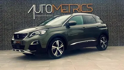 Cinzento Usado 2019 Peugeot 3008 Allure SUV | € 18.500 (Preço justo)