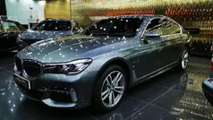 Cinza Usado 2018 BMW 740 iPerformance Sedan | € 51.000