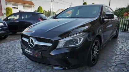 Preto Usado 2015 Mercedes CLA200 Shooting Brake Carrinha | € 17.990 (Preço justo)