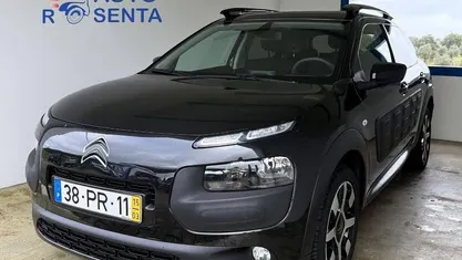 Usado Citroën C4 Cactus 82 HP (60 kW) 2015 Preto Citadino