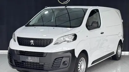 Usado Peugeot Expert 120 HP (88 kW) 2024 Van