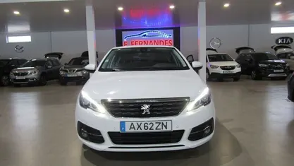 Usado Peugeot 308 Style 130 HP (95 kW) 2020