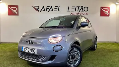 Cinza Usado 2022 Fiat 500e Icon Citadino | € 16.500 (Preço justo)