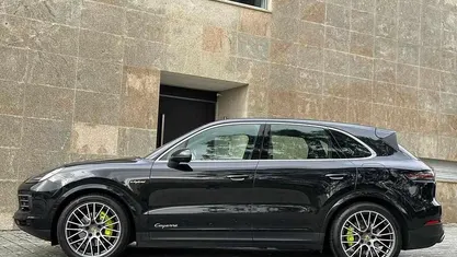 Preto Usado 2020 Porsche Cayenne SUV | € 69.900 (Super Preço)