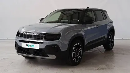 Usado Jeep Avenger Altitude 100 HP (73 kW) 2025 Azul SUV