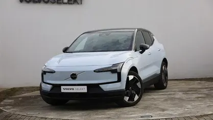 Usado 2025 Volvo EX30 Ultra SUV | € 42.200 (Preço justo)